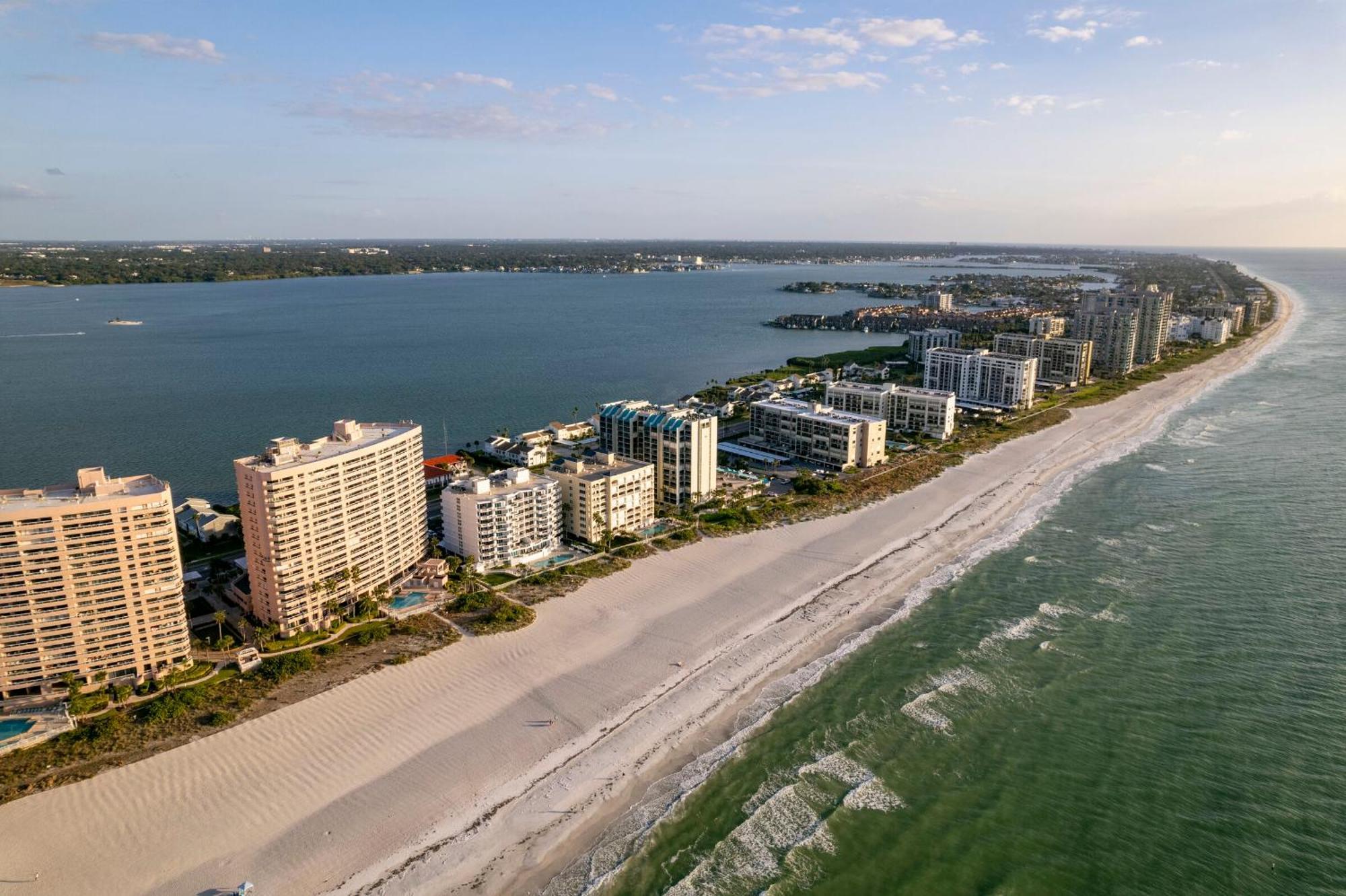 Steps To Beach & Pool - Resort Amenities Galore! Clearwater Beach Exterior foto